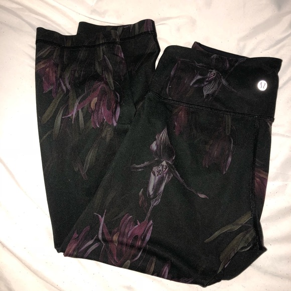 lululemon athletica Pants - Lululemon Crop Legging